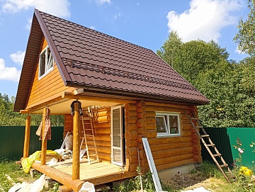 Баня 5×5 с террасой и мансардой, 25 м² Баня 5×5 с террасой и мансардой, 25 м²
